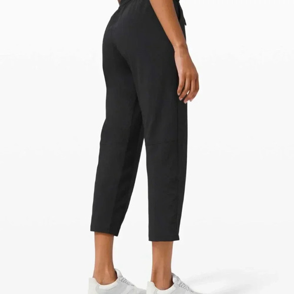 Lululemon Beyond the Studio Crop Pants Cropped Pant Microstriped Black Size 4 - Picture 5 of 9